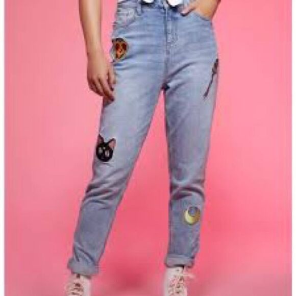 Sailor Moon Icons Embroidered Mom Jeans in Light Wash size 5